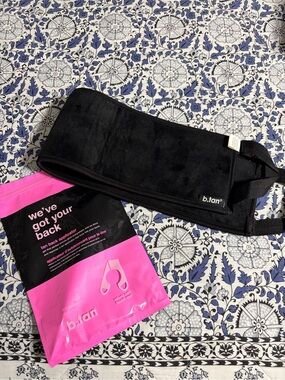 b.tan Black Back Applicator + Pink Packaging. NEW